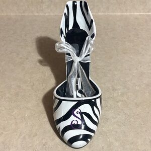 Stylish Zebra Print High Heel Wine Bottle Holder